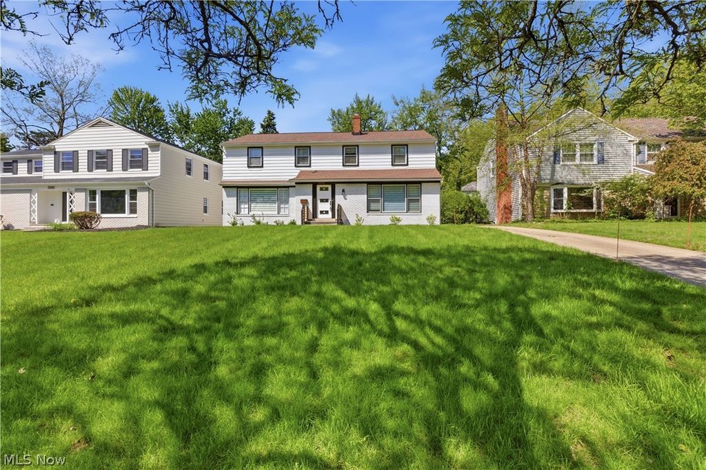 Photo of 2056 Laurel Hill Drive, South Euclid, OH 44121 (MLS # 5211582)