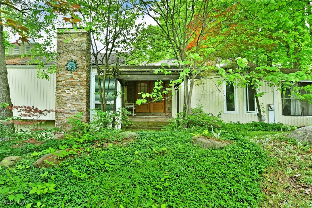 6152 Southern Hills Court, Canfield, Ohio image 2