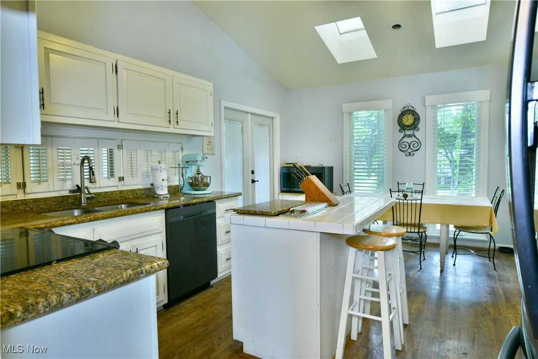 6152 Southern Hills Court, Canfield, Ohio image 14