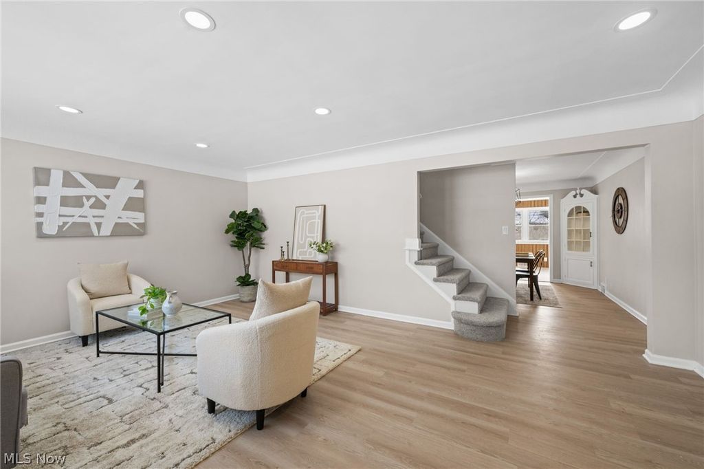 Photo of 4226 Okalona Road, Cleveland, OH 44121 (MLS # 5188137)