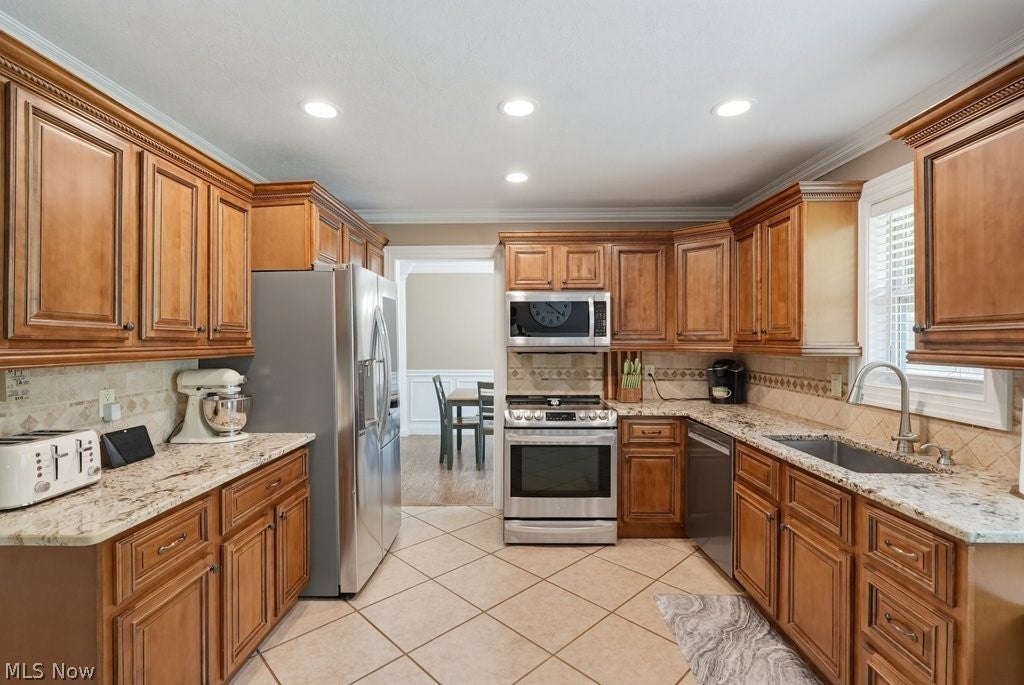 7875 Newcomb Drive
