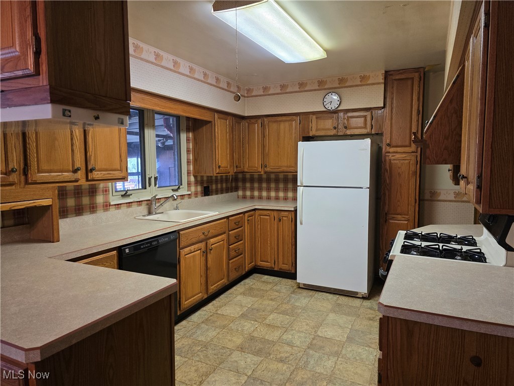 6516 W Ridgewood Drive, Parma, Ohio image 10