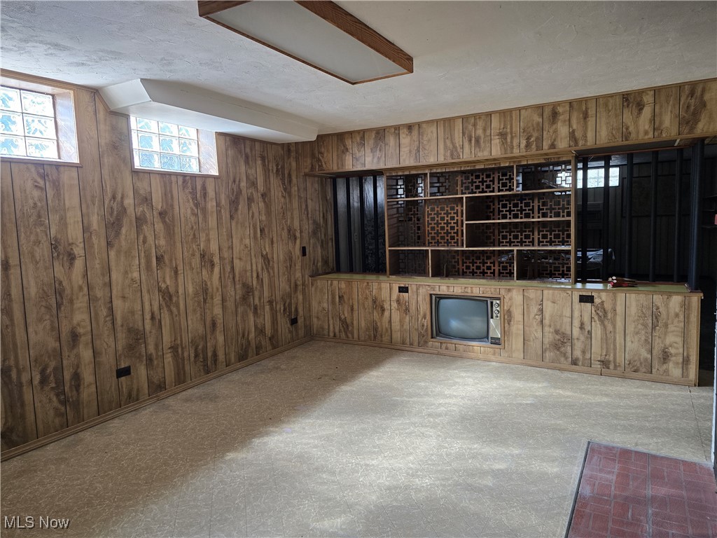 6516 W Ridgewood Drive, Parma, Ohio image 24