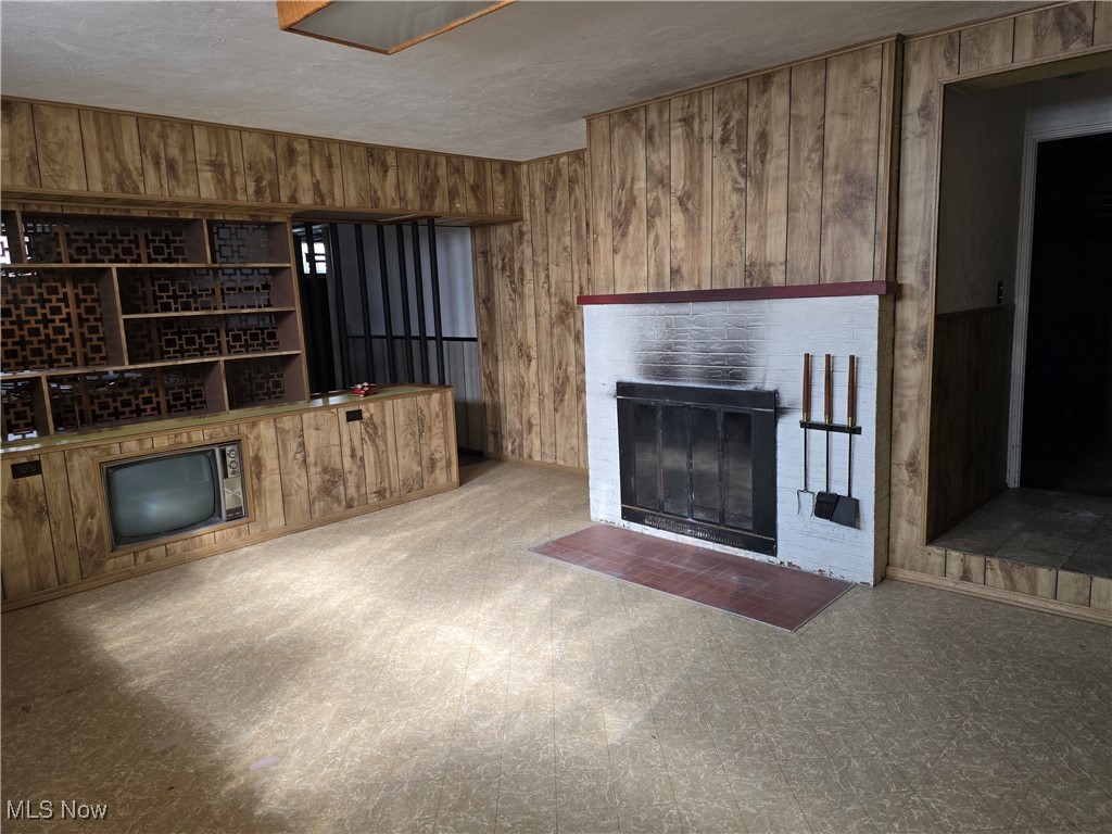 6516 W Ridgewood Drive, Parma, Ohio image 26