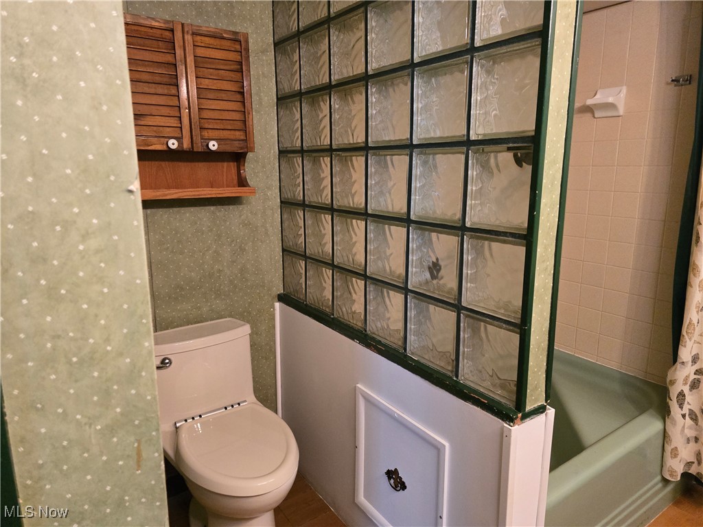 6516 W Ridgewood Drive, Parma, Ohio image 15