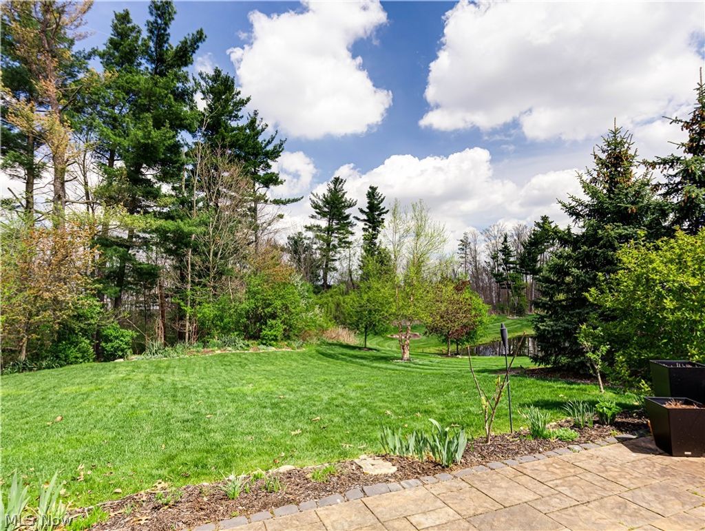 Photo of 3127 Liberty Ledges Drive, Twinsburg, OH 44087 (MLS # 5204106)