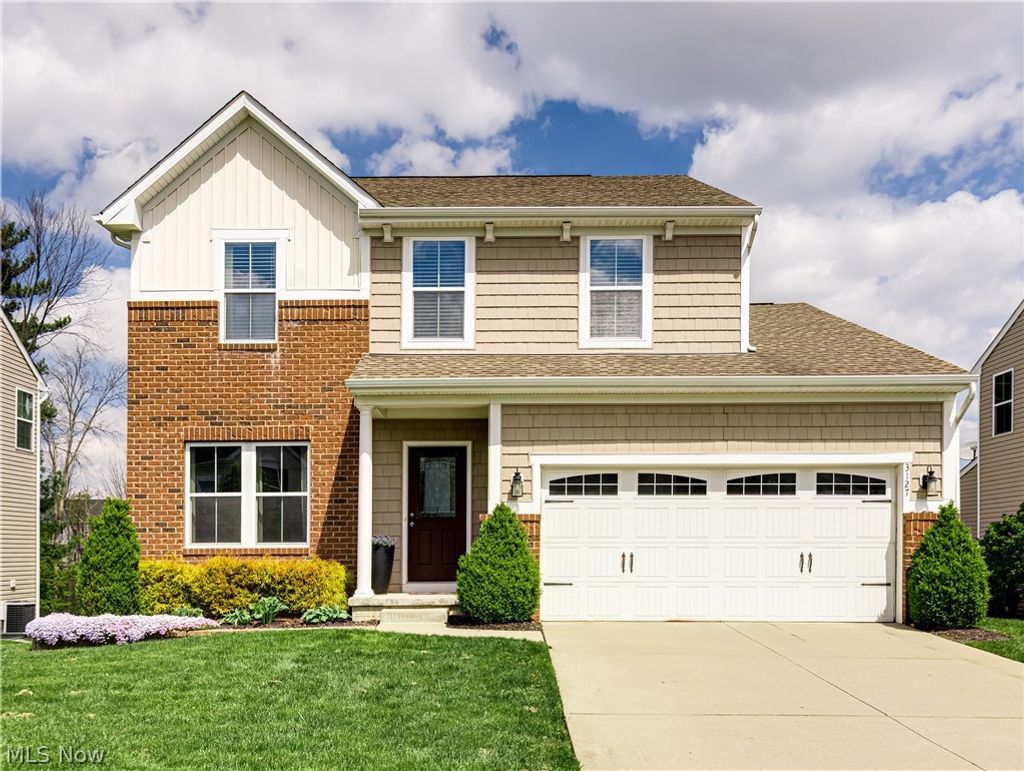 Photo of 3127 Liberty Ledges Drive, Twinsburg, OH 44087 (MLS # 5204106)