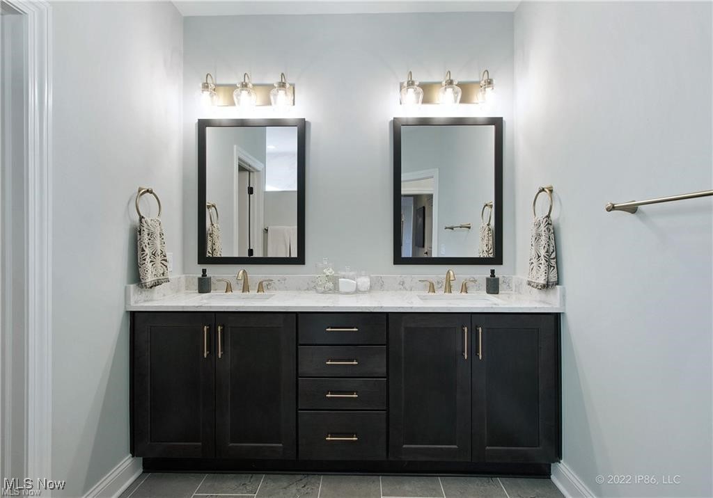 The Courtyards at New Seasons - Residential