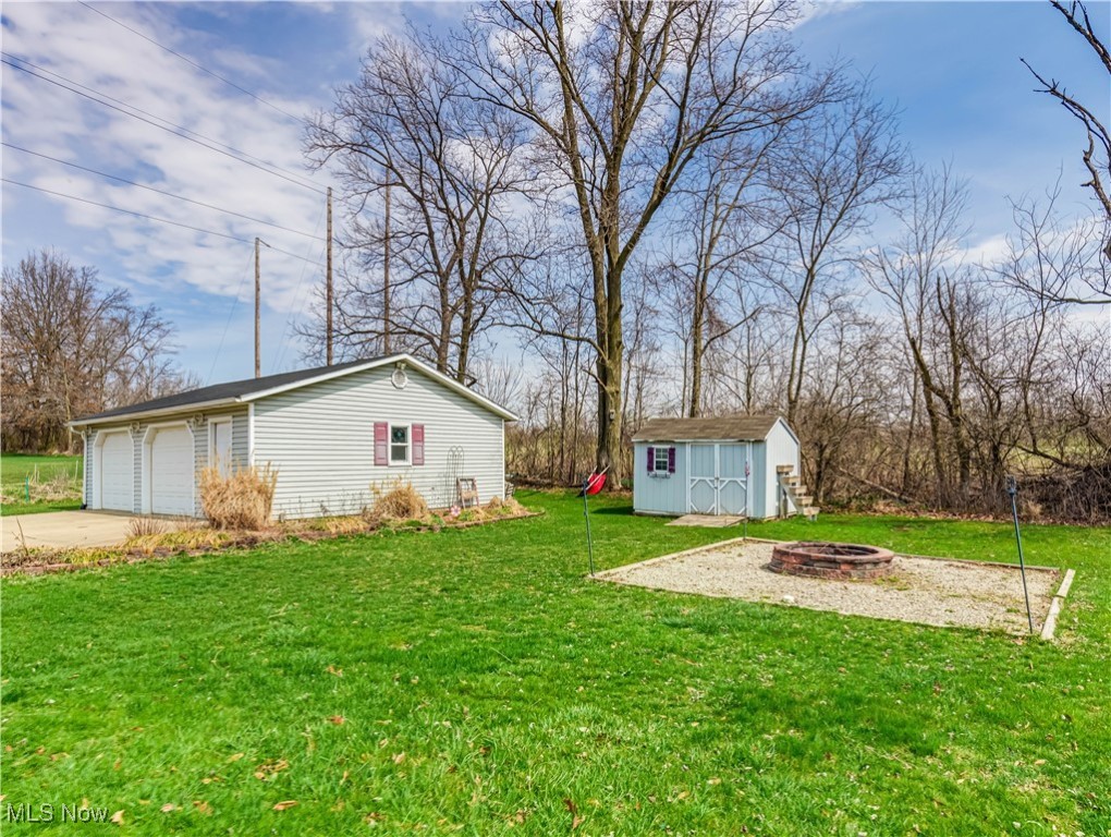 1520 Twin Lakes Drive, Mansfield, Ohio image 5