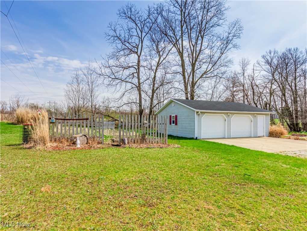 1520 Twin Lakes Drive, Mansfield, Ohio image 4