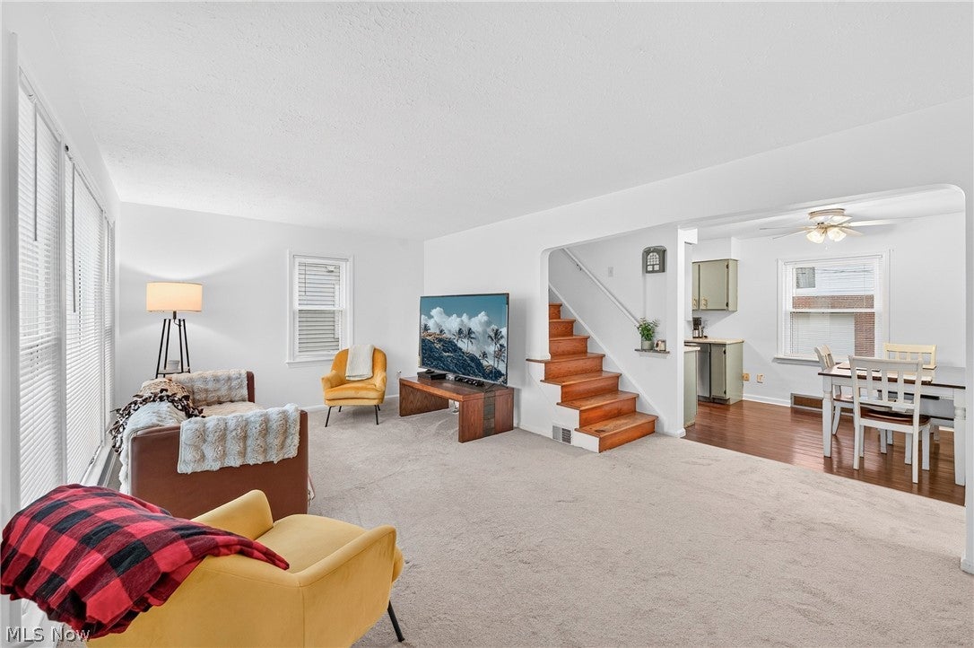 305 E 329th Street