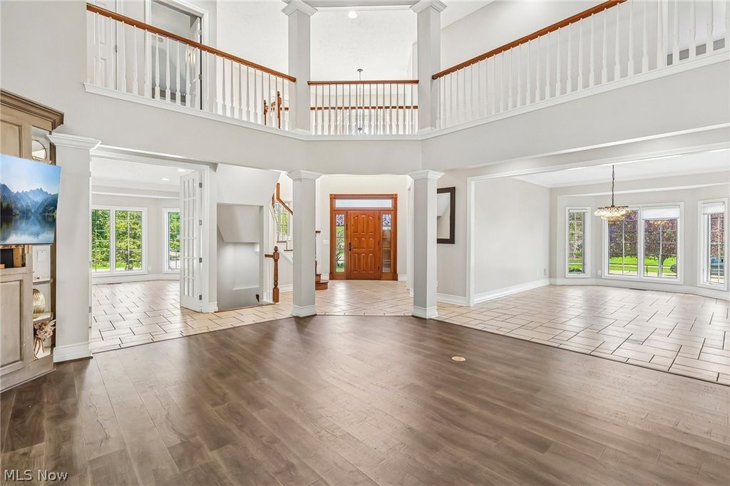 Photo of 1400 Cobblestone Way, Westlake, OH 44145 (MLS # 5204690)