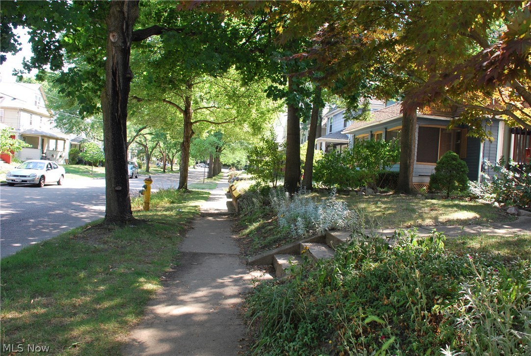 Miller & Howes - Residential Lease