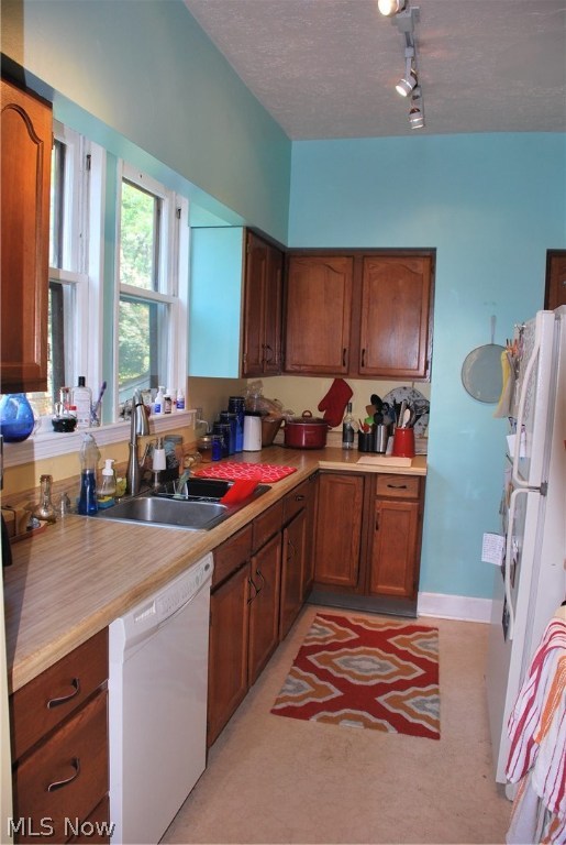 Miller & Howes - Residential Lease