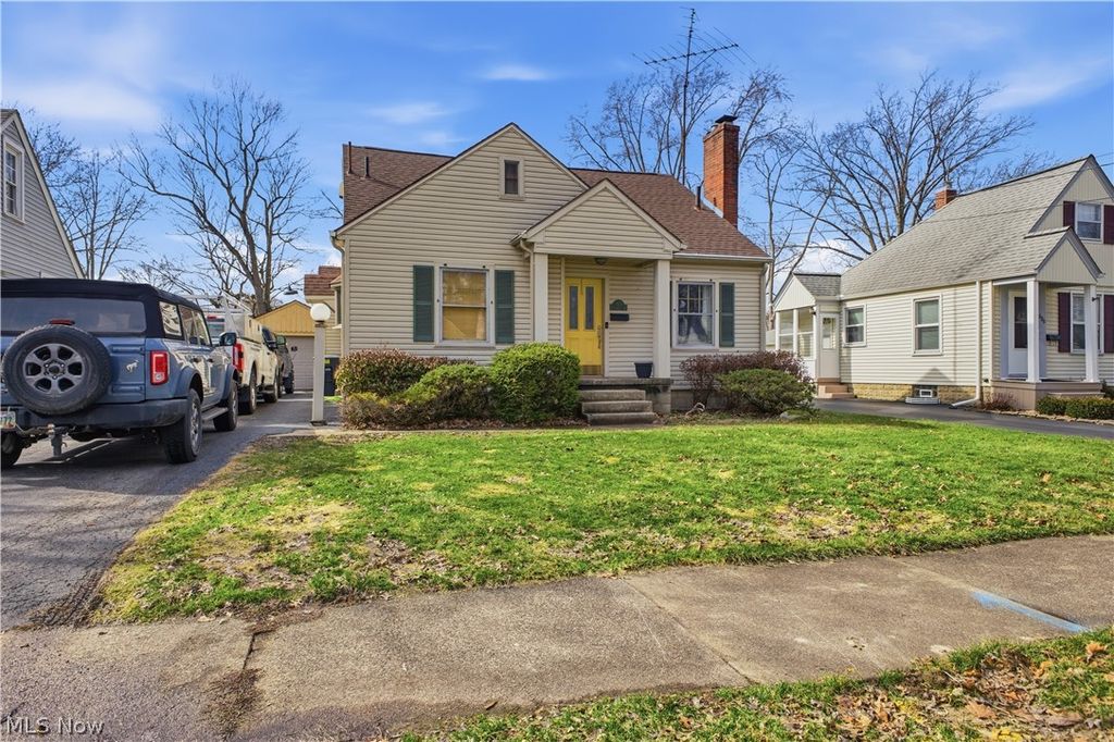 Photo of 696 Meadowbrook Avenue SE, Warren, OH 44484 (MLS # 5191212)