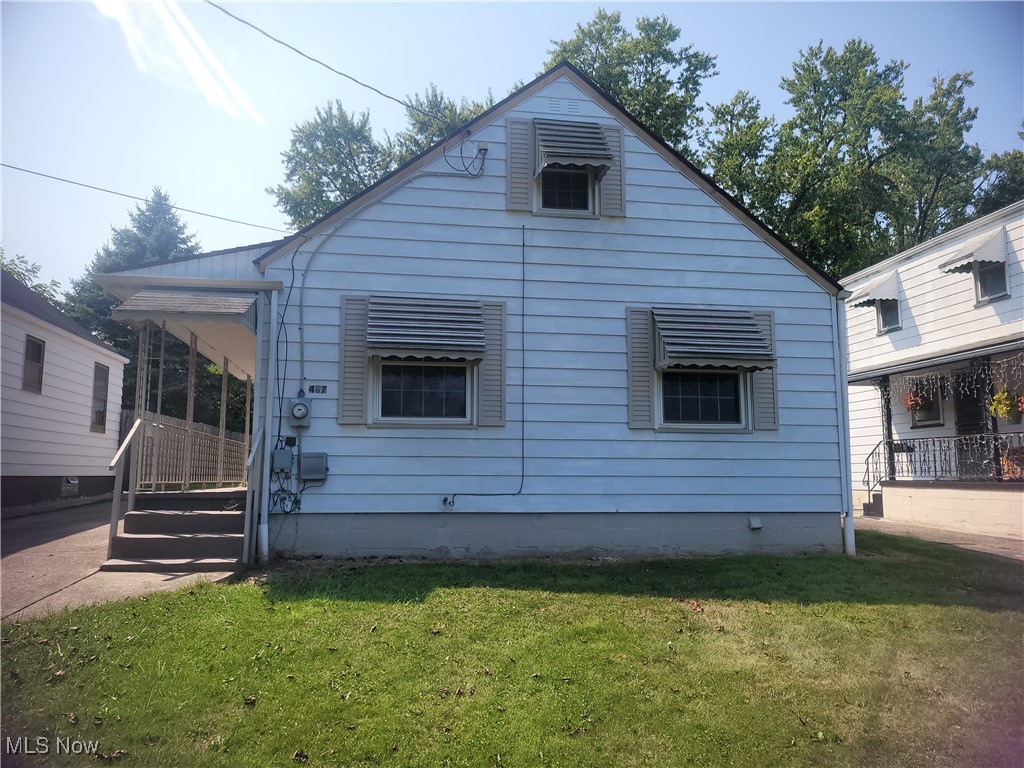 487 Garfield Street, Struthers, Ohio image 1