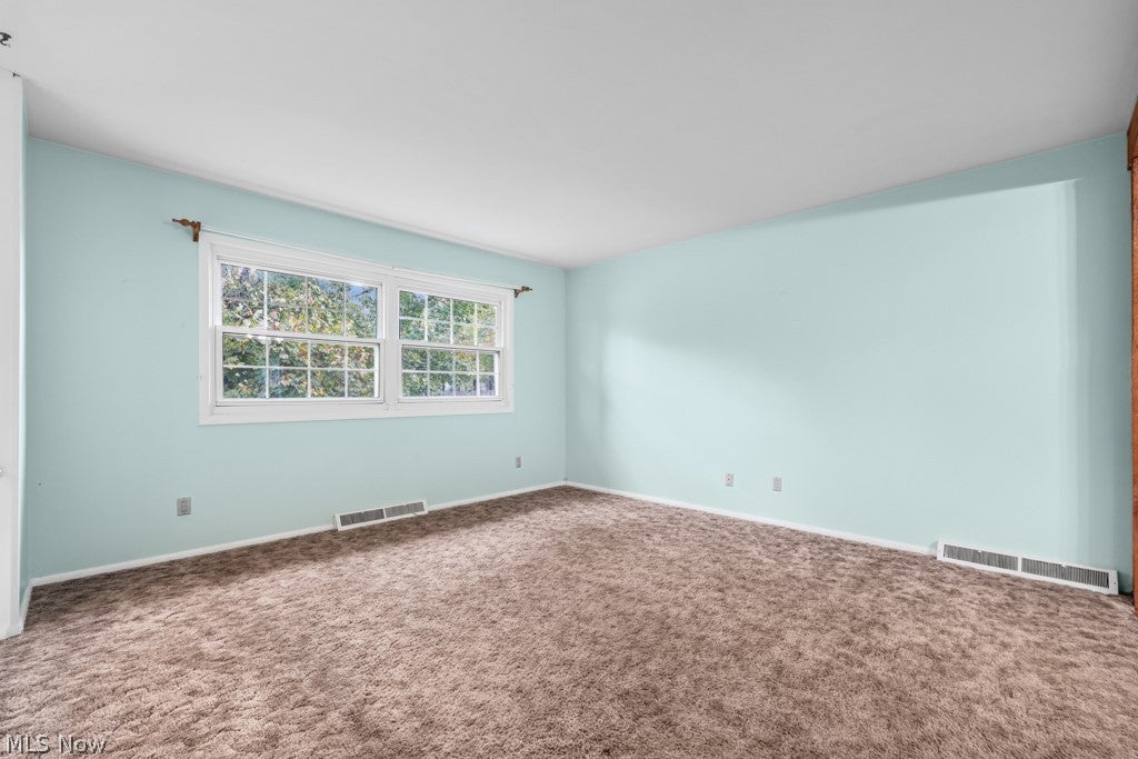 1242 Frost Road
