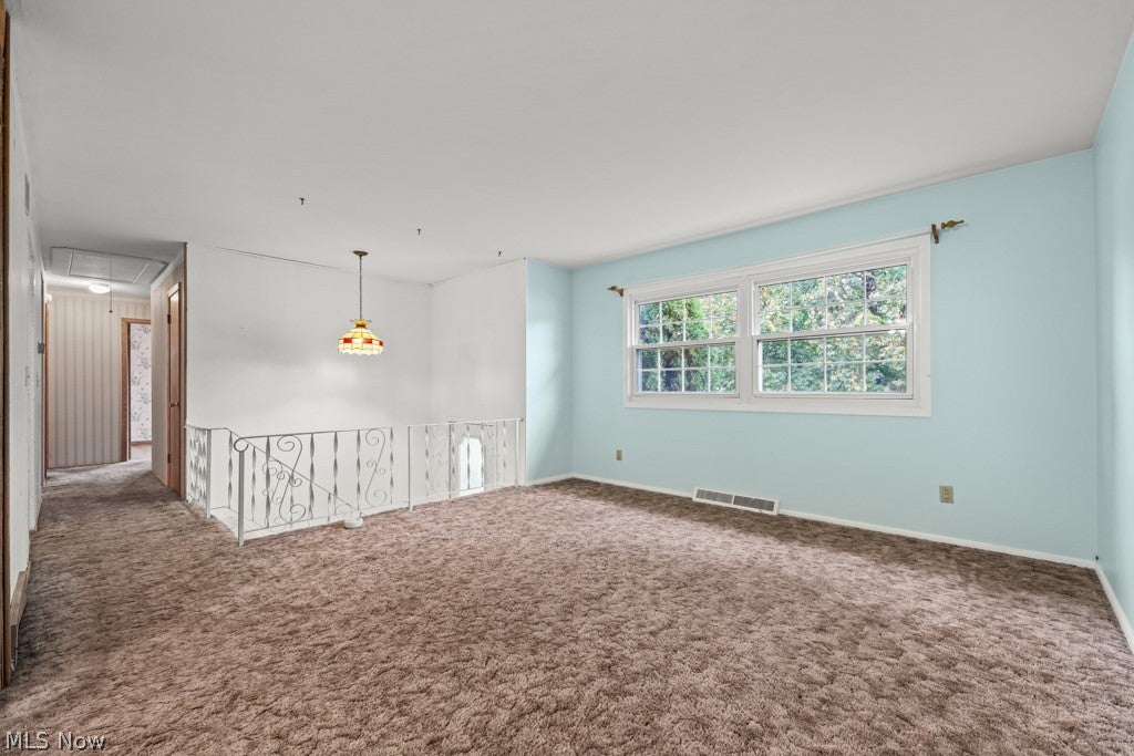 1242 Frost Road