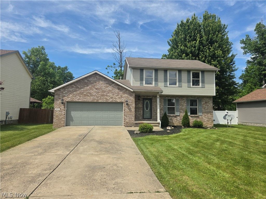 Photo of 4852 Shadow Oak Drive, Youngstown, OH 44515 (MLS # 5215284)