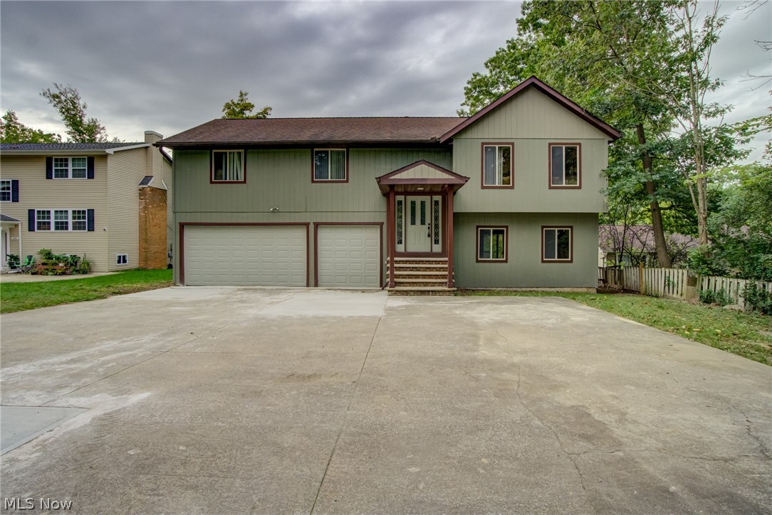 Here's a gorgeous 4 bedroom Colonial in Northfield. This home has been beautifully updated with new flooring and windows. The kitchen and all three bathrooms have been updated. The basement bathroom comes with a jacuzzi tub. A beautiful deck to entertain and enjoy the weather. New flooring and updated driveway
