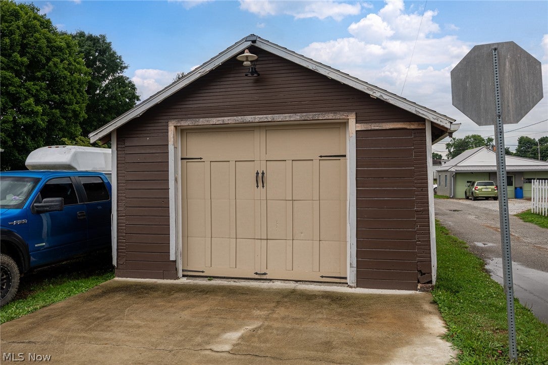 1203 Cemetery Drive