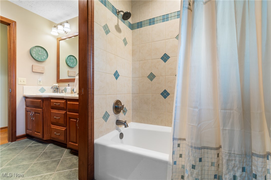 3754 Lauraland Avenue, Wooster, Ohio image 19