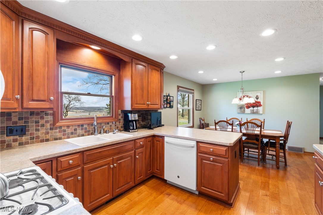 3754 Lauraland Avenue, Wooster, Ohio image 12