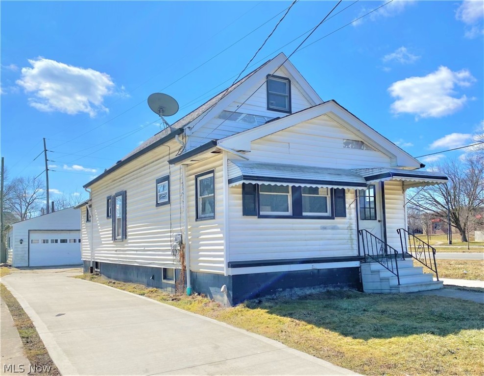 Don't miss out! This 2 bedroom home could easily be a 3 bedroom with the huge bonus room upstairs! Current owner has completed many renovations here, new flooring, new paint, removed the drop ceilings to increase the ceiling height, finished upper level, new driveway, and more. Make this home yours today, schedule your showing today!
