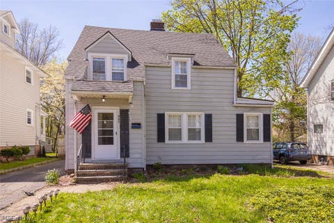 Homes For Sale - 982 Roanoke Road<br/> Cleveland Heights, OH 44121