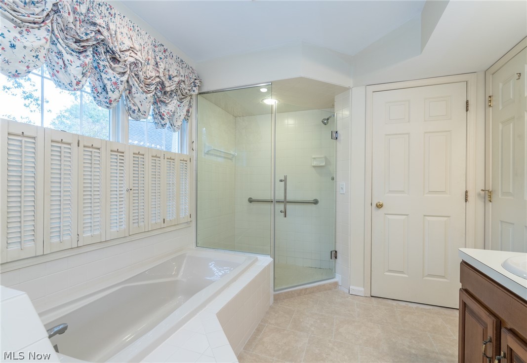 Pheasant Run Condo Ph #ii - Residential