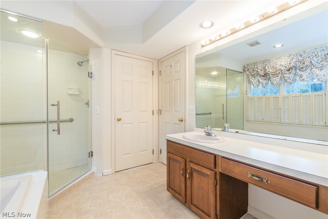 Pheasant Run Condo Ph #ii - Residential