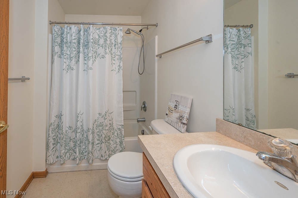 1305 Elmside Street, Alliance, Ohio image 32
