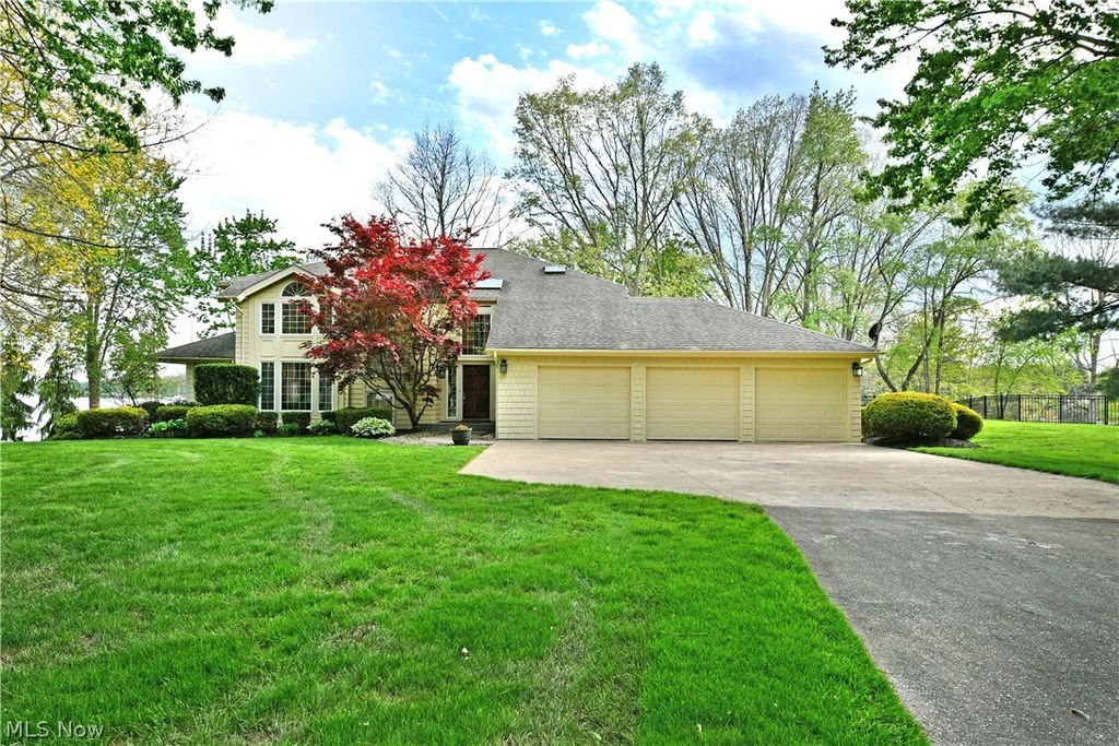 Photo of 1551 Lake Crest Drive, Roaming Shores, OH 44084 (MLS # 5207863)