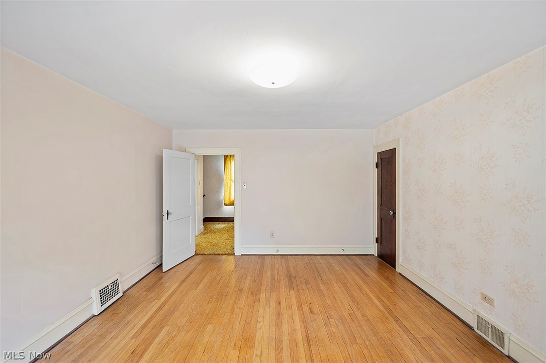 Riverside Manor 02 - Residential