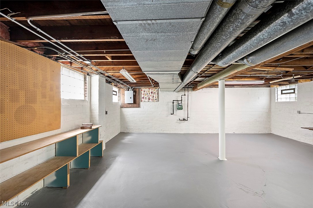 Riverside Manor 02 - Residential