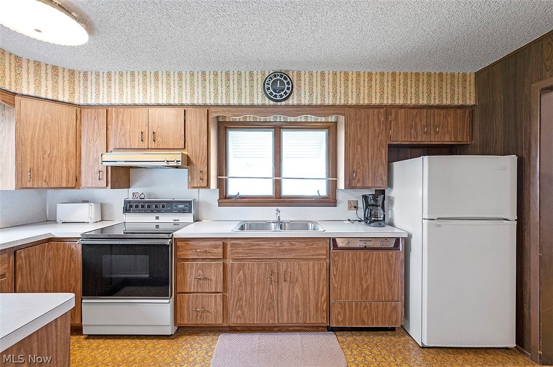 Riverside Manor 02 - Residential