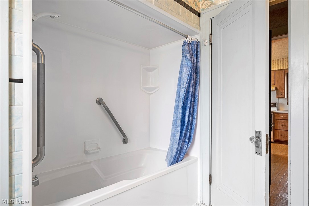 Riverside Manor 02 - Residential