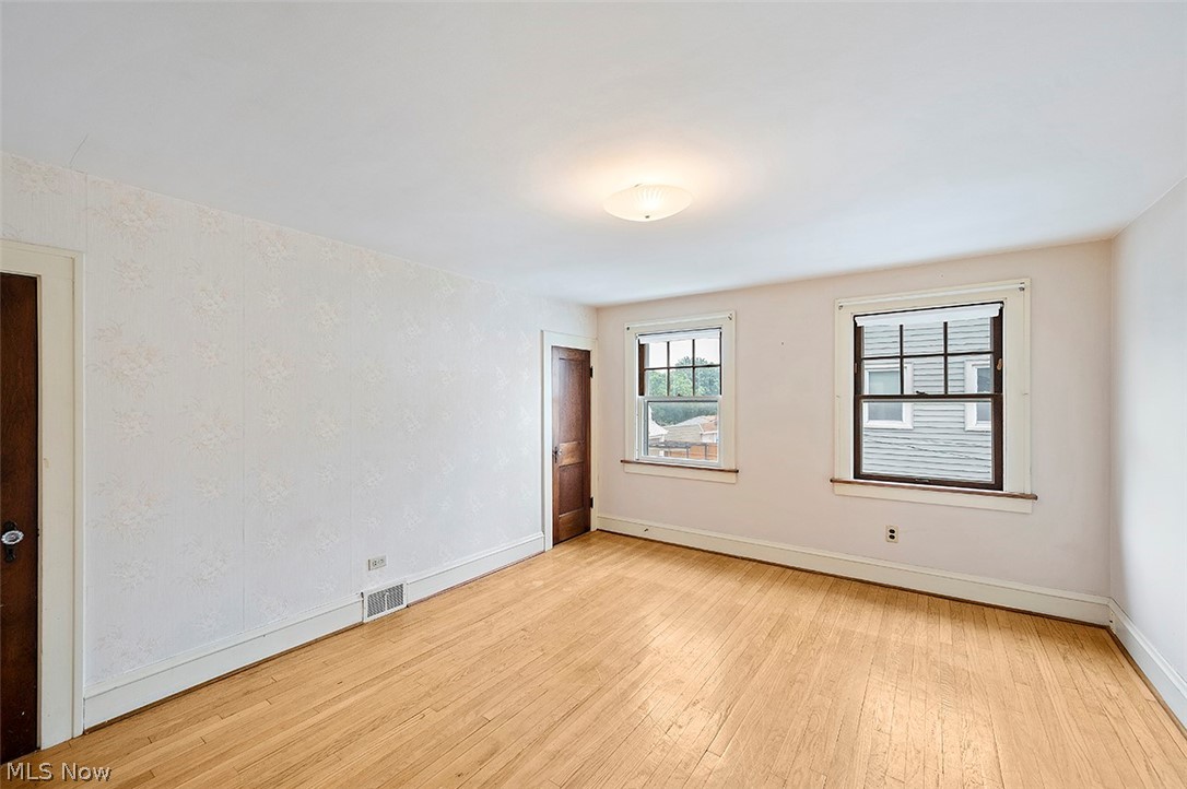 Riverside Manor 02 - Residential