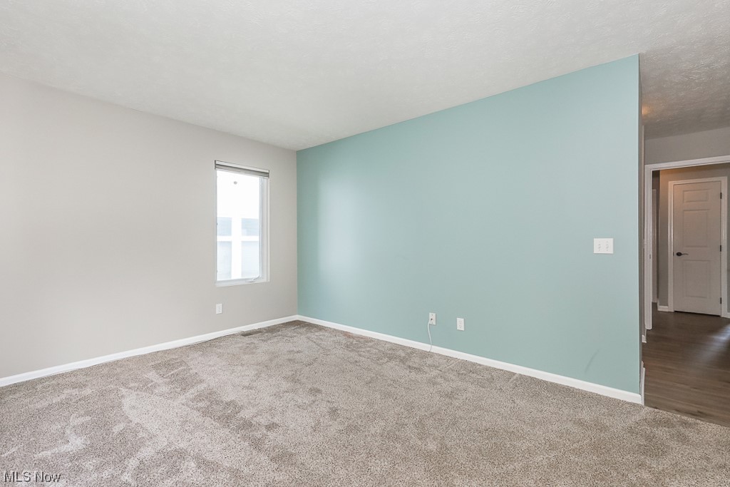 Homes/Emerald Rdg Condo Ph #1 - Residential