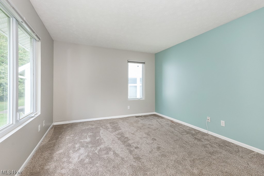 Homes/Emerald Rdg Condo Ph #1 - Residential