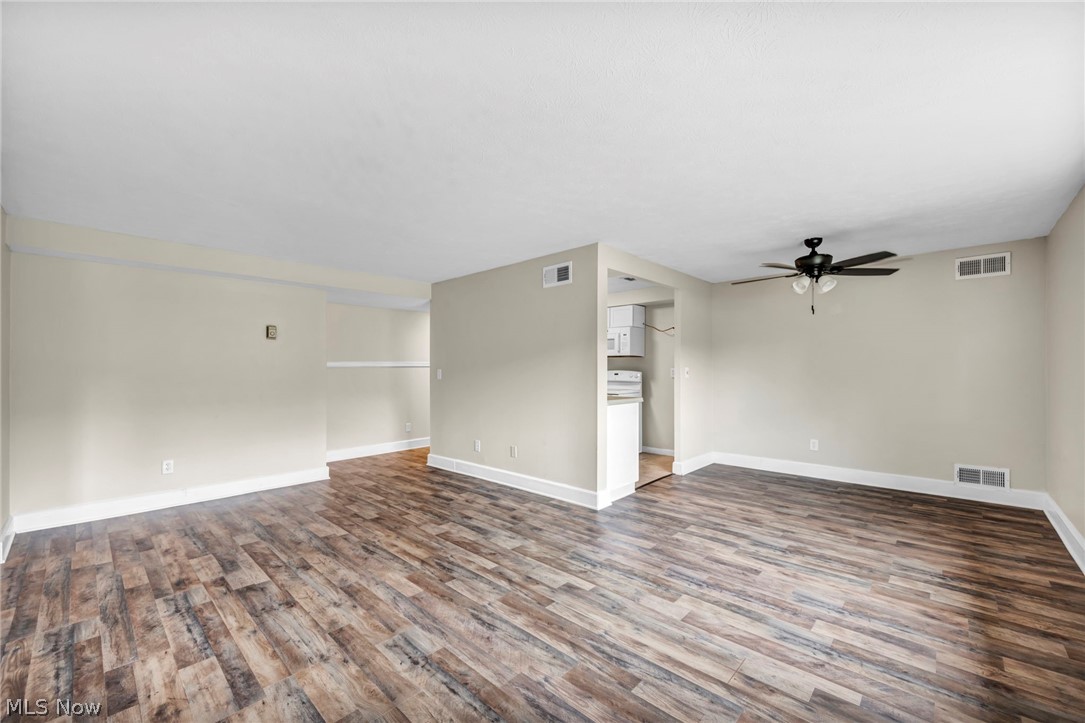 Golden Oaks Condo - Residential