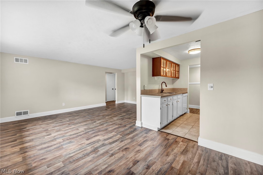 Golden Oaks Condo - Residential