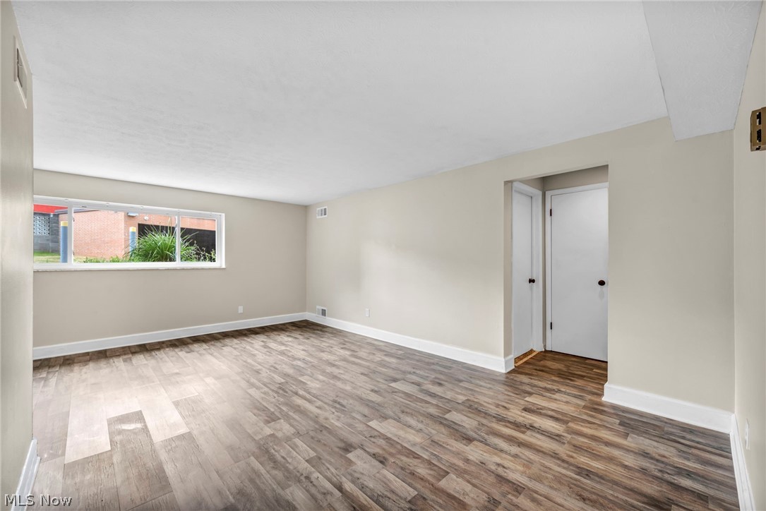 Golden Oaks Condo - Residential