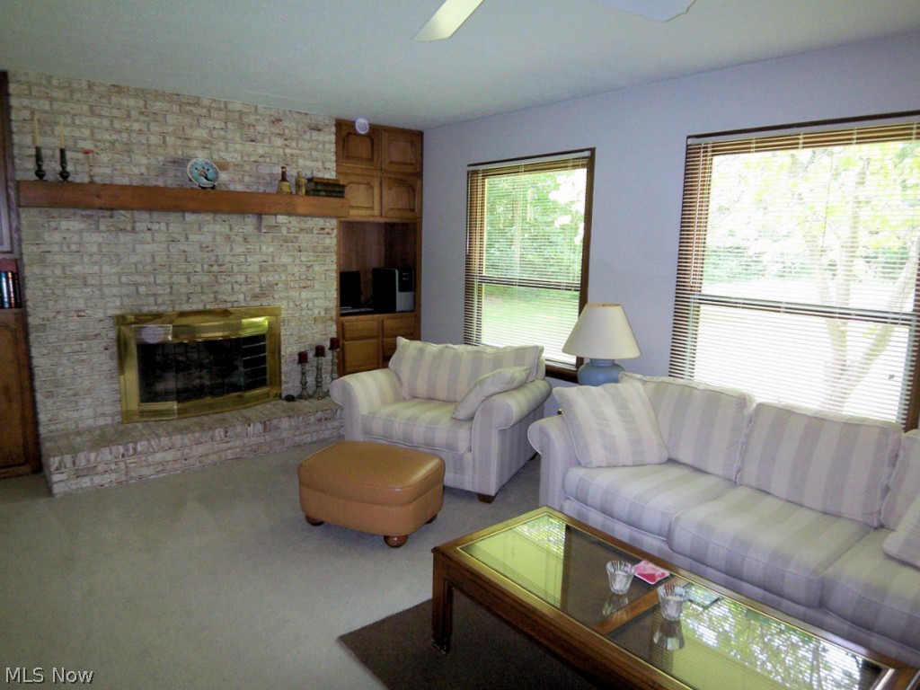 Hawthorne Acres - Residential