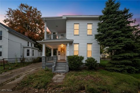 836 E 156th Street Cleveland OH 44110