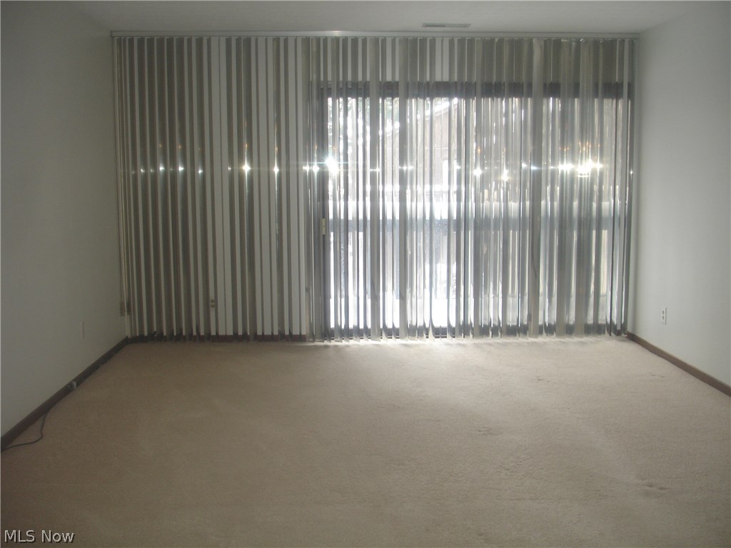 The oaks condo - Residential