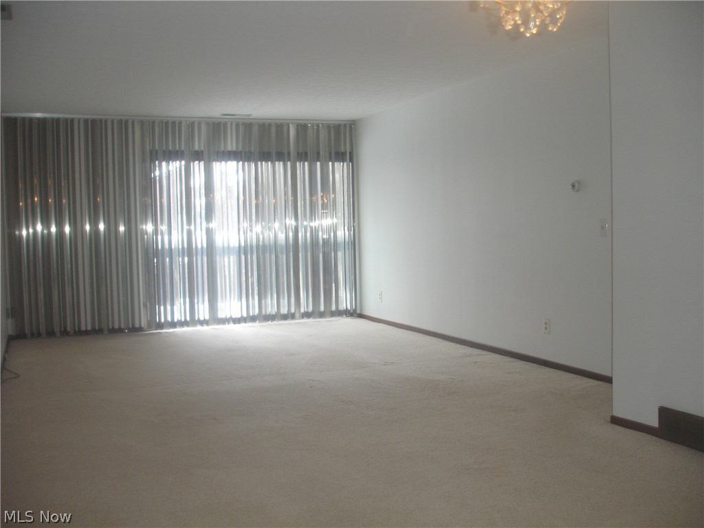 The oaks condo - Residential