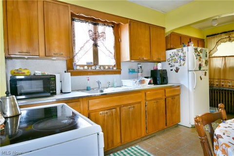 Tiny photo for 932 Brentwood Avenue, Youngstown, OH 44511 (MLS # 5256816)