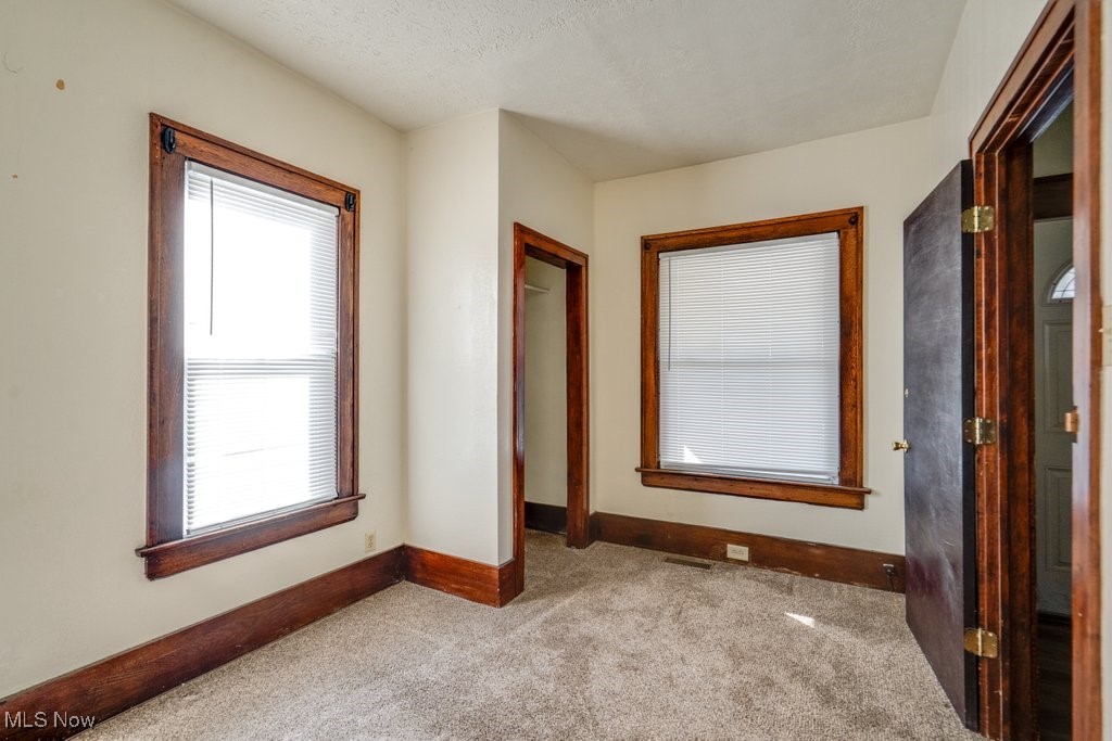 Voris - Residential Lease