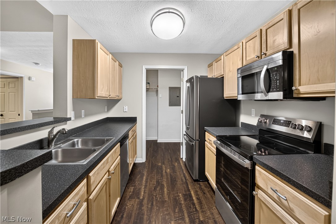 3324 Lenox Village Drive 222